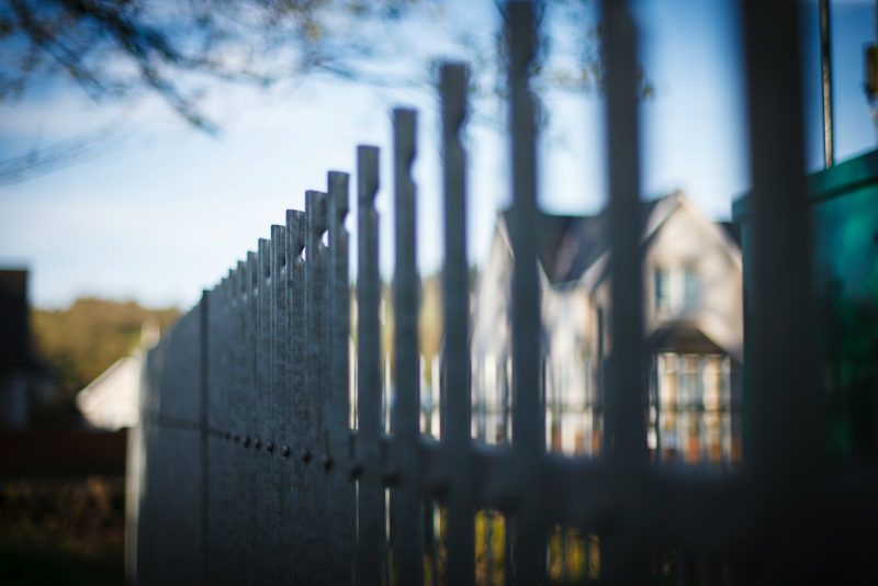 Sicherheit für die Immobilie – so lassen sich Haus und Garten besser schützen